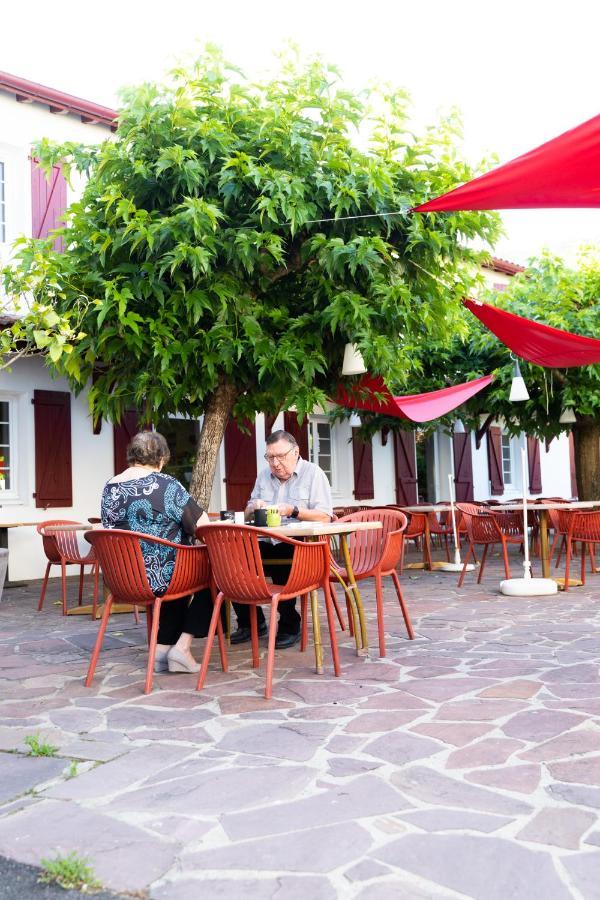 Hotel Juantorena Сент-Этьен-де-Баигорри Экстерьер фото